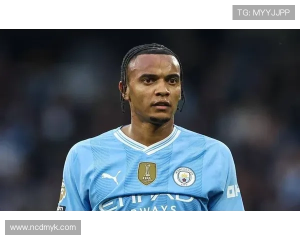 阿坎吉谈换位策略：黄牌压力下我愿意承担更多风险